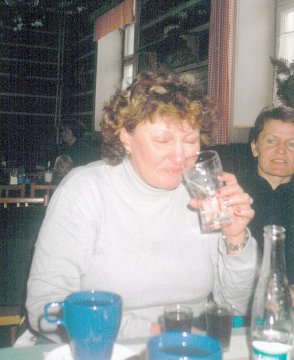 Za červenou podkolenkou – jiz04-03